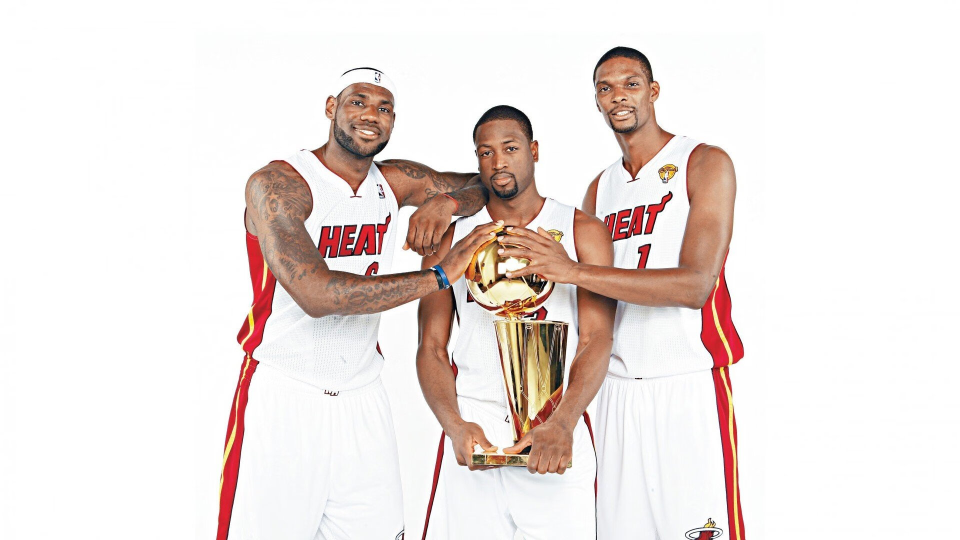 _雄鹿字母哥三双带队大胜_，雄鹿字母哥上场吗